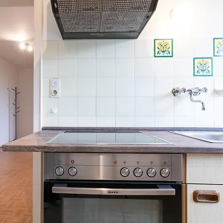 Apartment Monteurapartment I 6 Betten I Kueche I Waschmaschine I Balkon I Garten *