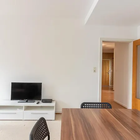 Apartment Monteurapartment I 6 Betten I Kueche I Waschmaschine I Balkon I Garten Darmstadt
