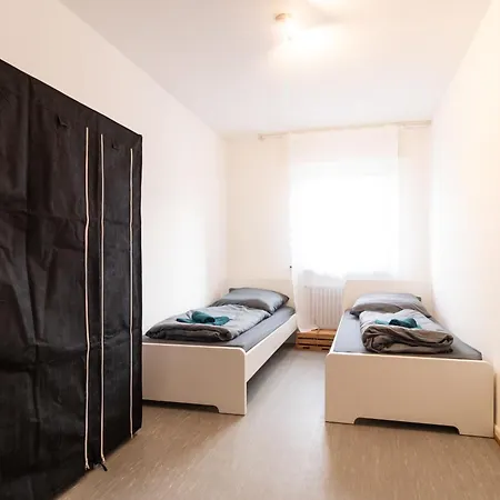 Monteurapartment I 6 Betten I Kueche I Waschmaschine I Balkon I Garten