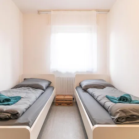 Monteurapartment I 6 Betten I Kueche I Waschmaschine I Balkon I Garten