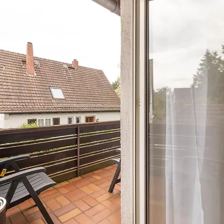 Monteurapartment I 6 Betten I Kueche I Waschmaschine I Balkon I Garten *